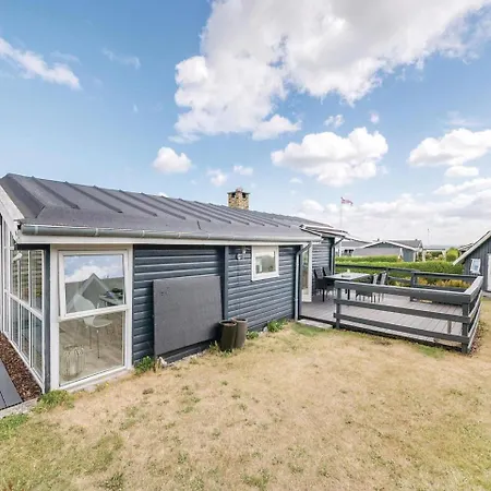 Holiday home Two Bedroom Holiday In Frorup