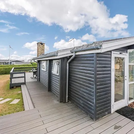 Two Bedroom Holiday In Holiday home *
